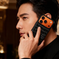 cover-iphone-17-pro-coccodrillo-goffrato-nero-3